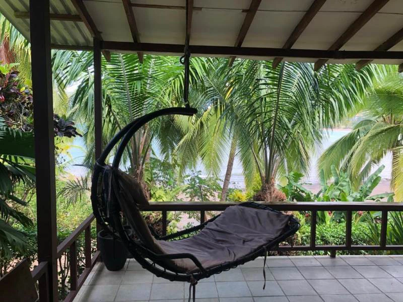 hotel met veranda in Drake Bay