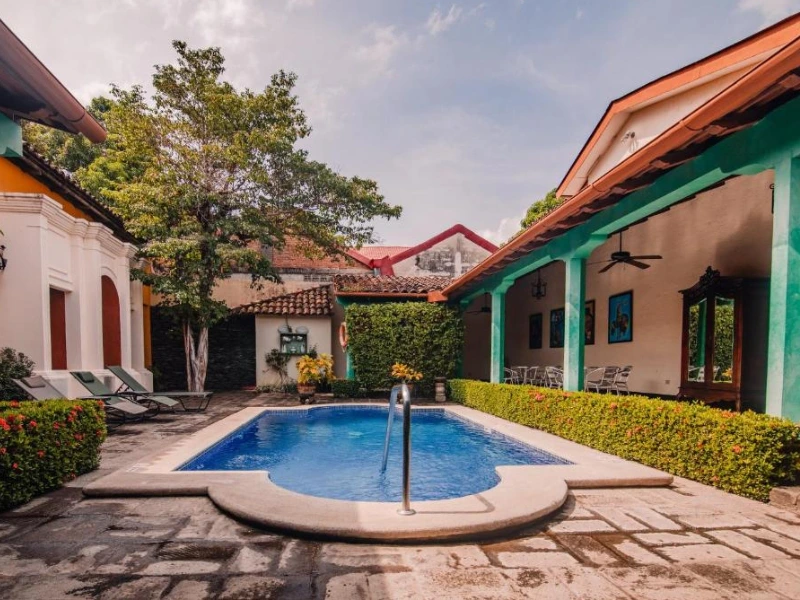 Nicaragua Leon hotel zwembad