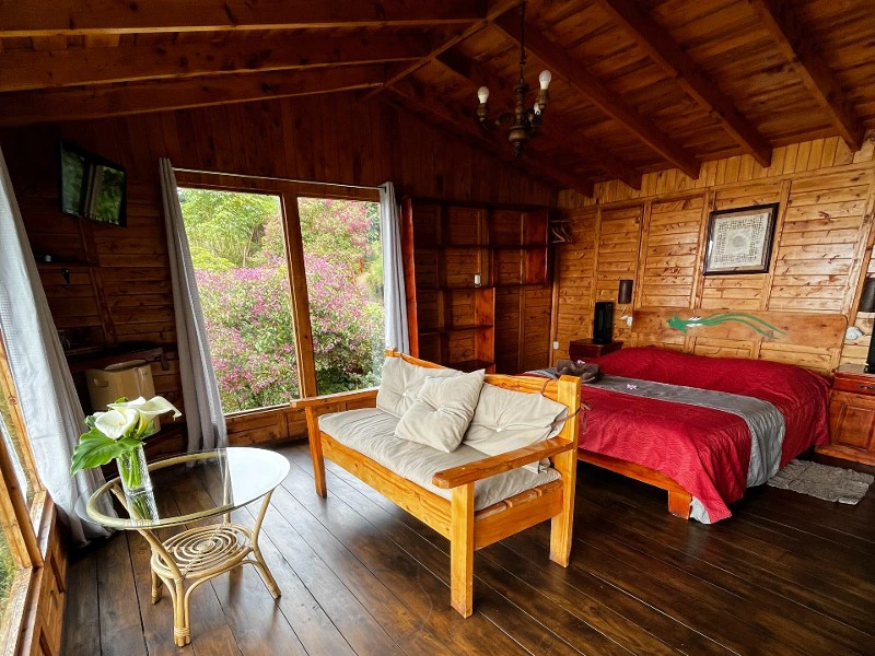 Costa Rica San Gerardo de Dota quetzal lodge