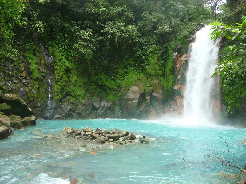 Tenorio National park waterval