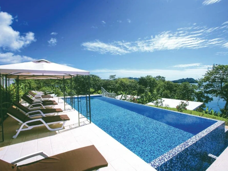 Boca Chica hotel zwembad