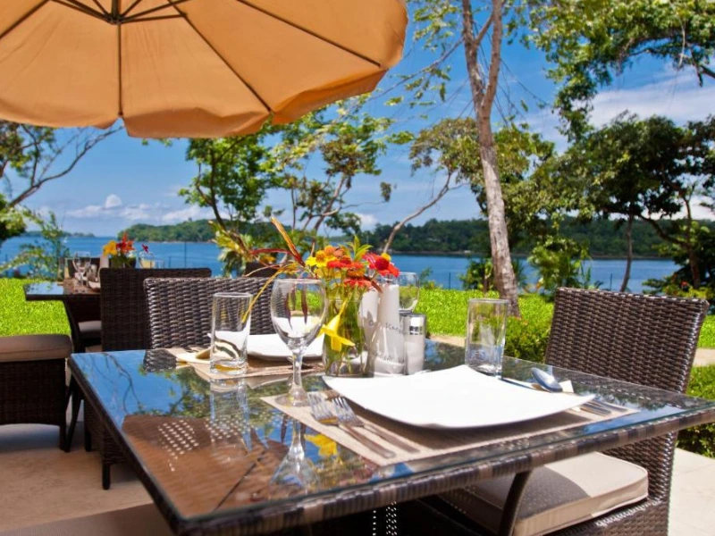 Boca Chica hotel restaurant