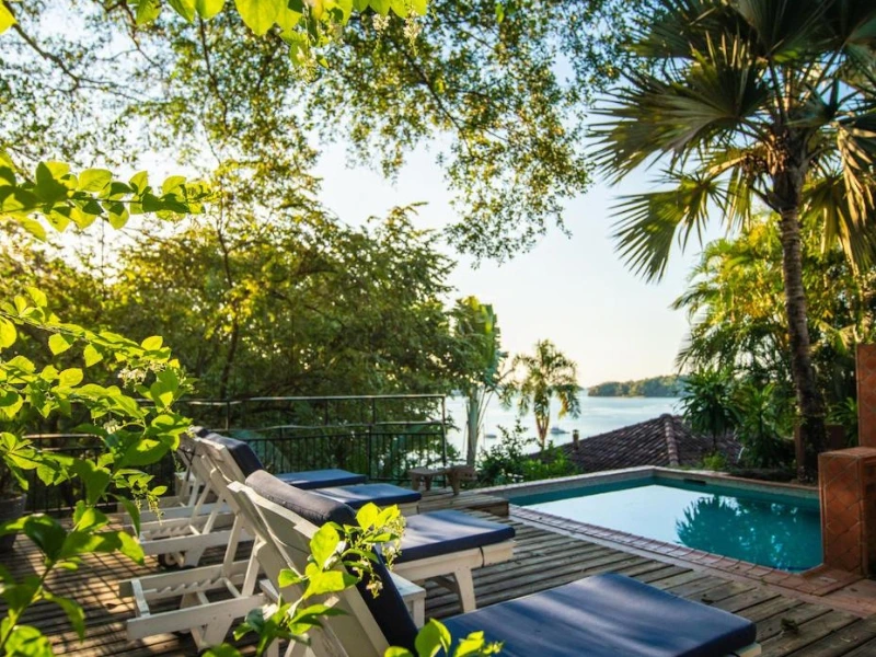 Boca Chica hotel zwembad