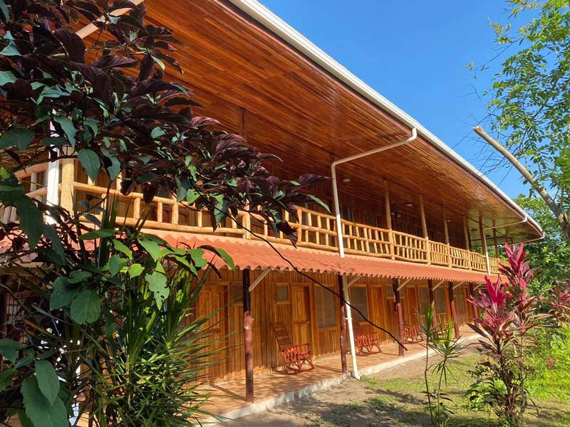 Costa Rica Tortuguero hotel in het dorp