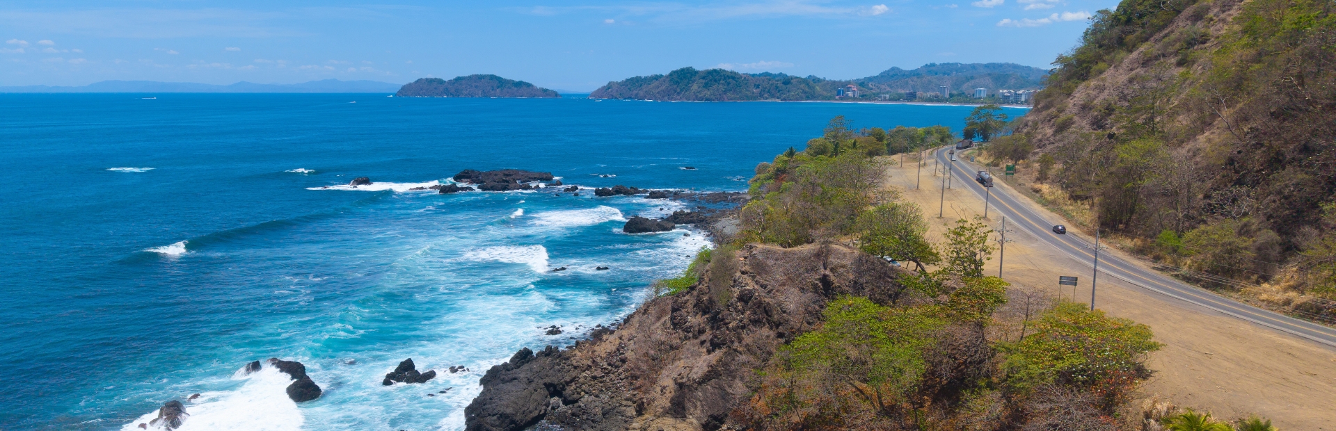 weg langs oceaan in costa rica