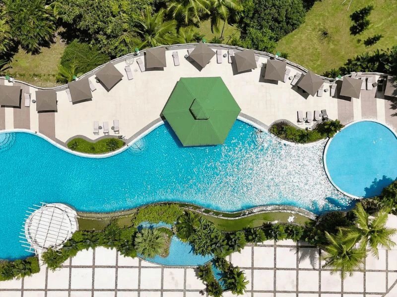 Hotel met zwembad in het Gamboa Reservaat