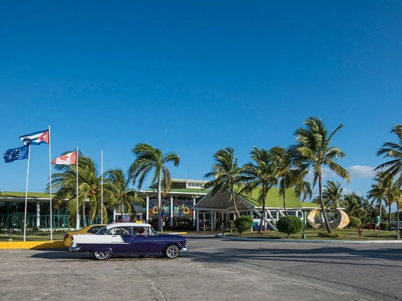 pesquero strand resort