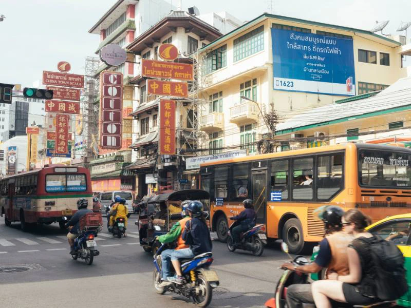 per lokale bus reizen Laos