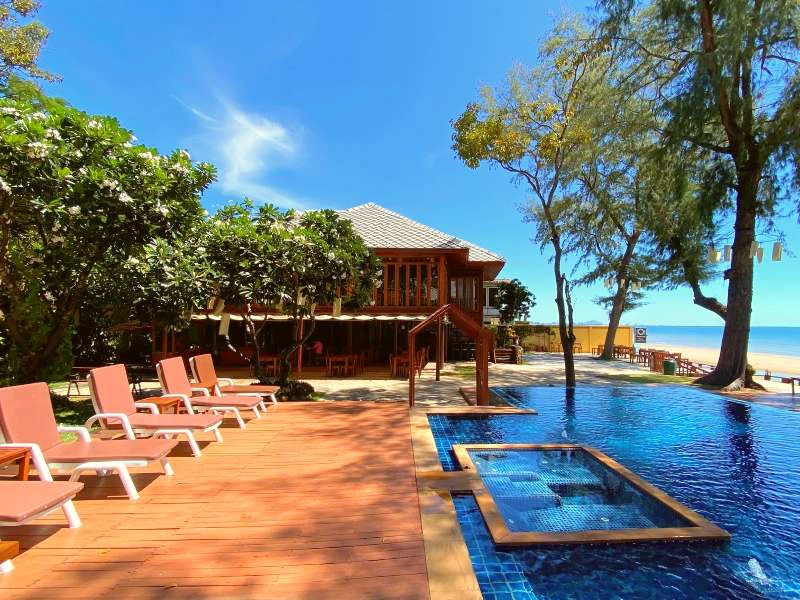 zwembad hotel hua hin