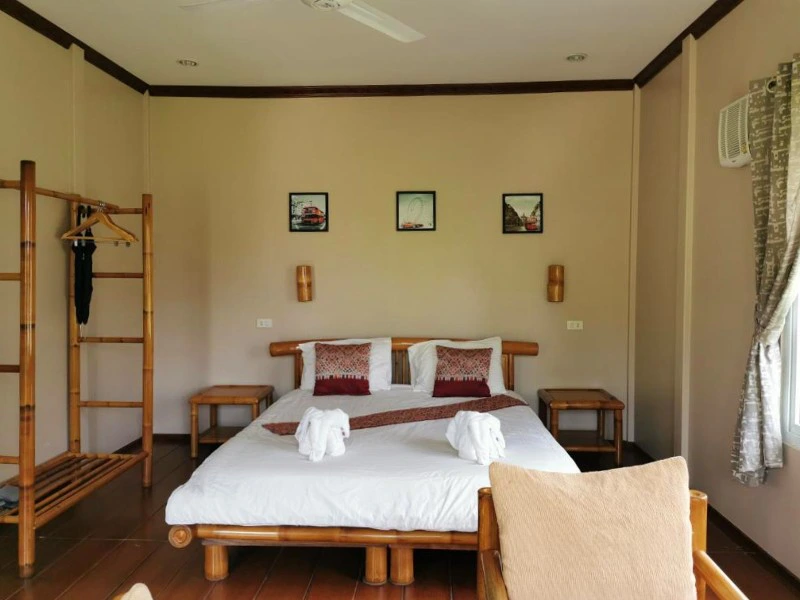 riksja-thailand-laos-vang-vieng-bungalow-kamer