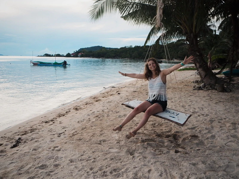 Koh samui thailand strand zee schommel palmboom