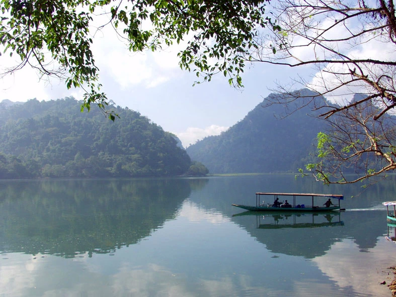 Ba Be national park boot