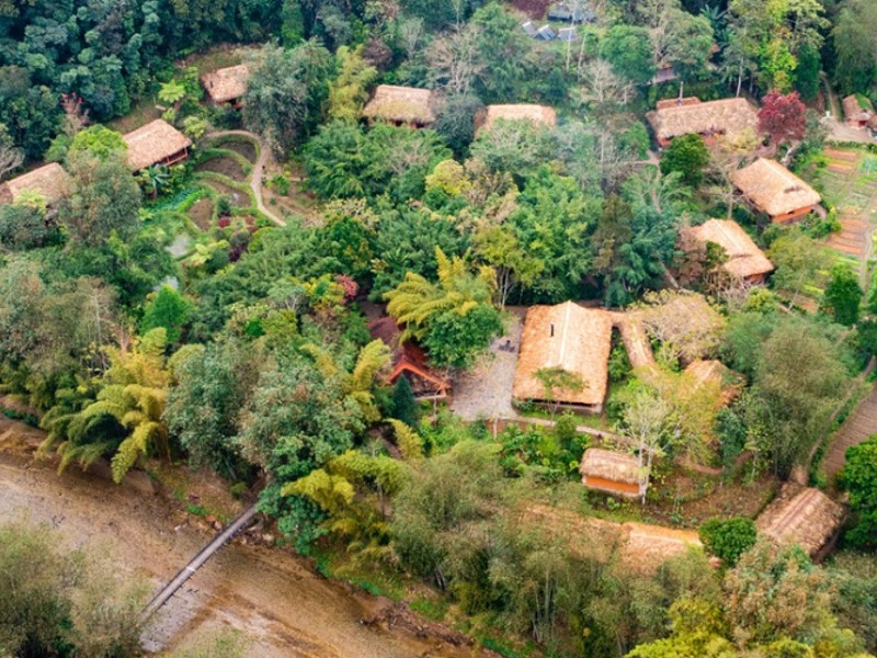 pan hou village ha giang vietnam