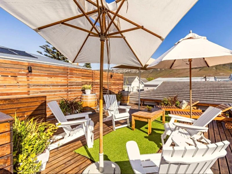 Hermanus - Cliff Path Lodge - terrace