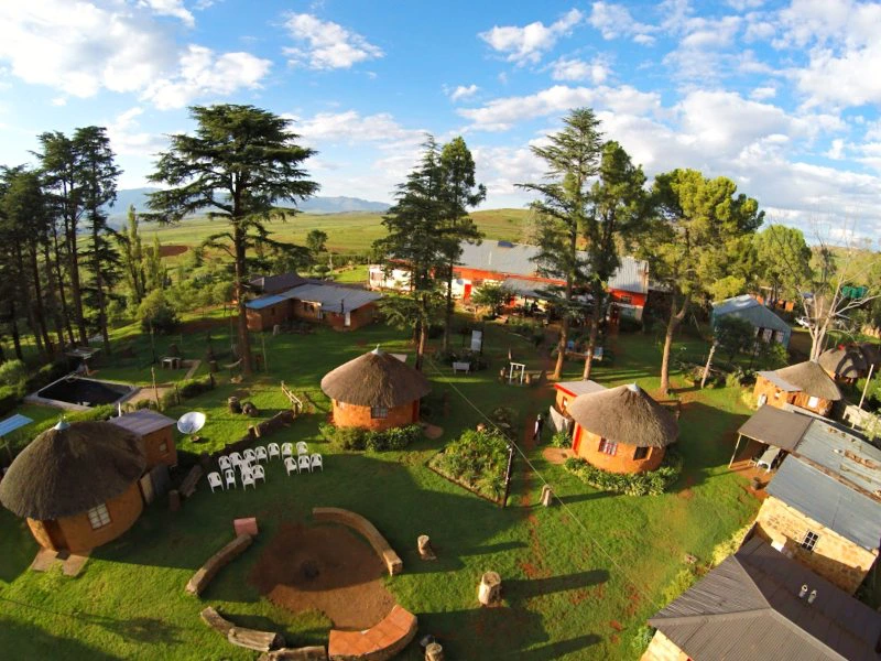 Zuid-Afrika Lesotho drone view lodge