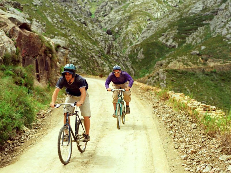 Zuid-Afrika Oudtshoorn fietsen Swartbergpas