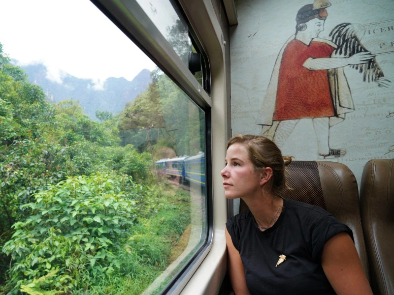 Reiziger trein naar Cusco