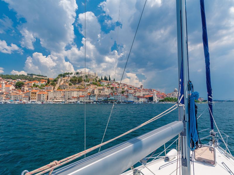 De kust van Sibenik
