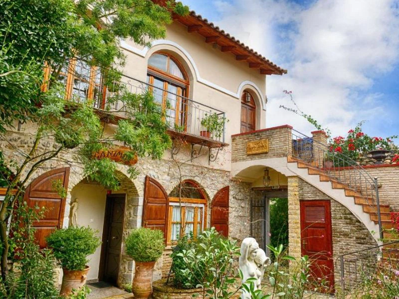 Delphi hotel