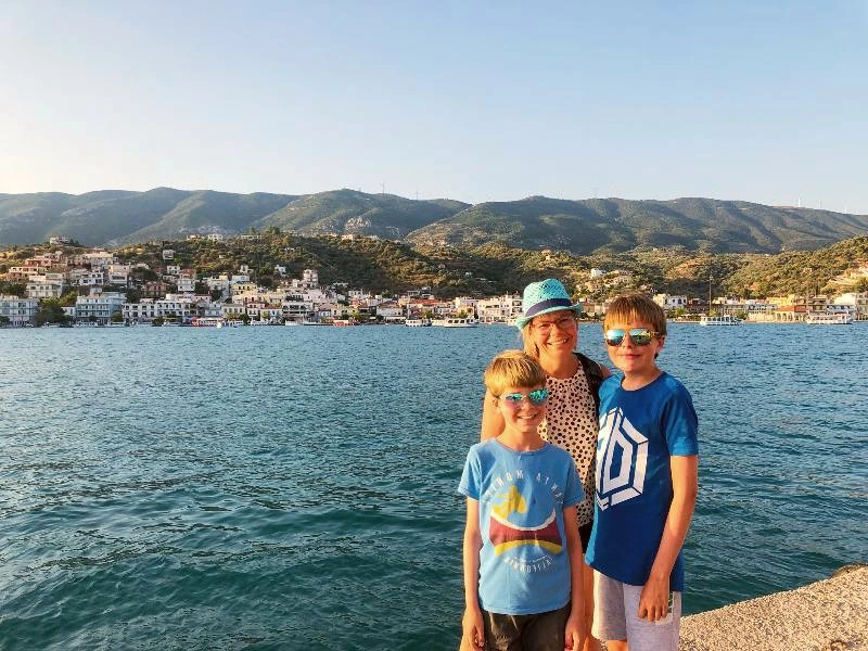 Gezin vakantie op Poros Griekenland