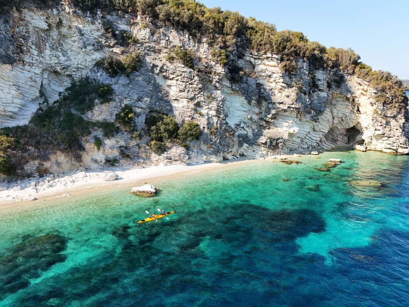 Samen langs de ruige kust van de Mani