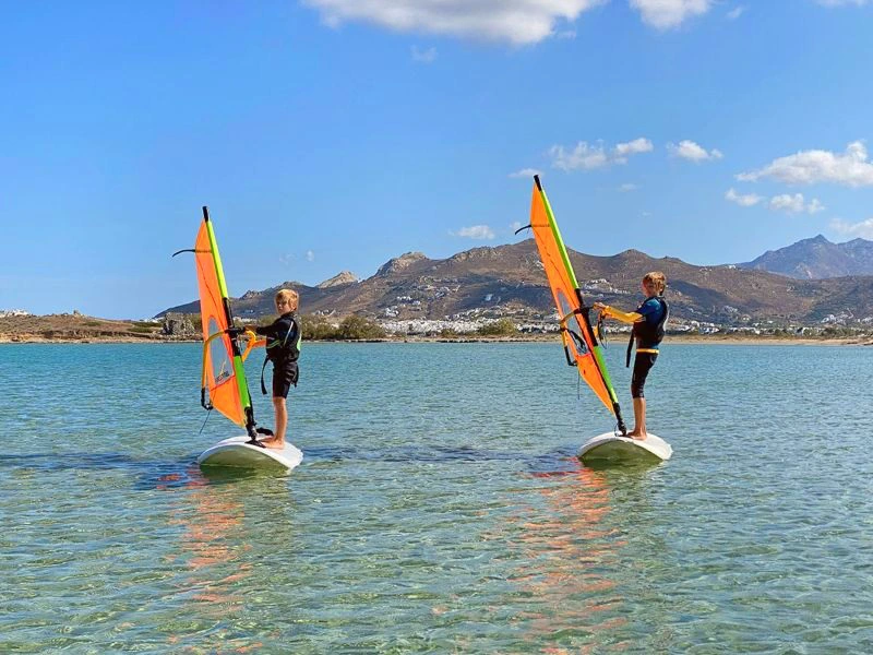 Windsurfen met kinderen op Naxos