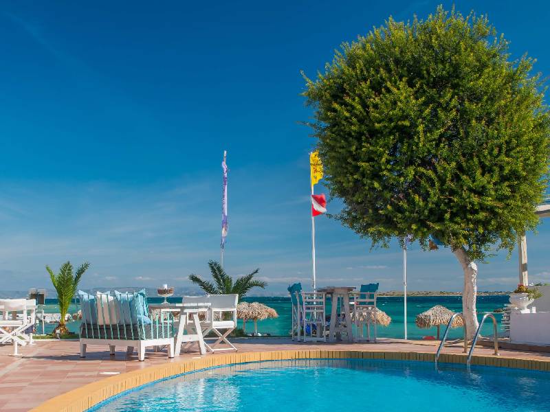 Hotel met zwembad op Agistri