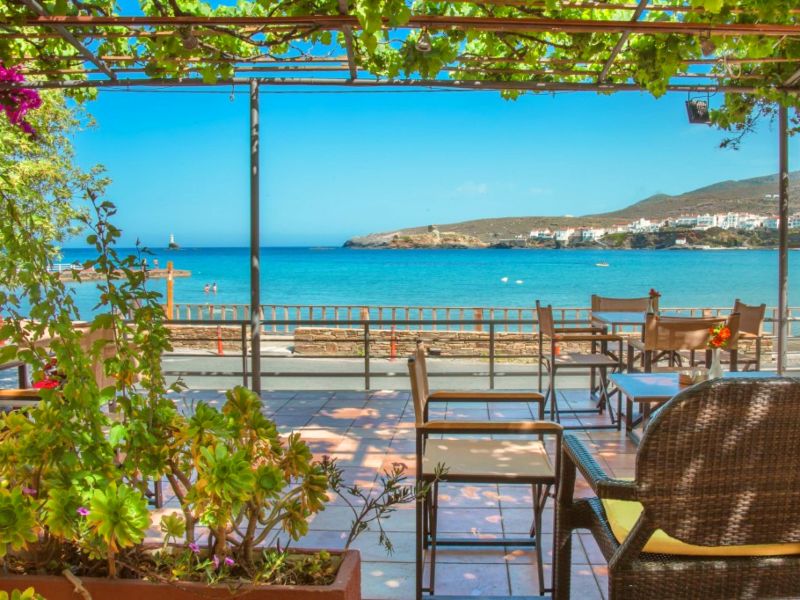 Relaxen op Andros bij de baai