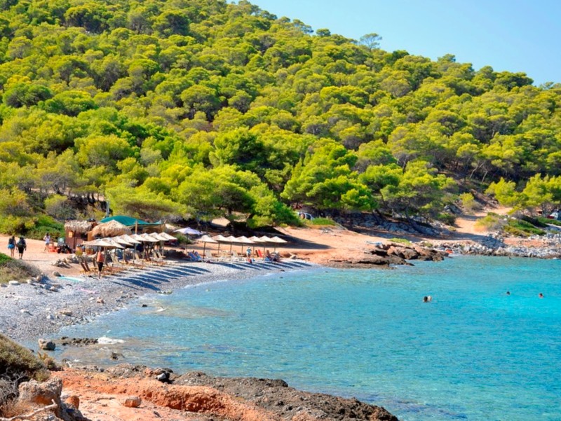 Baai op Agistri Griekenland