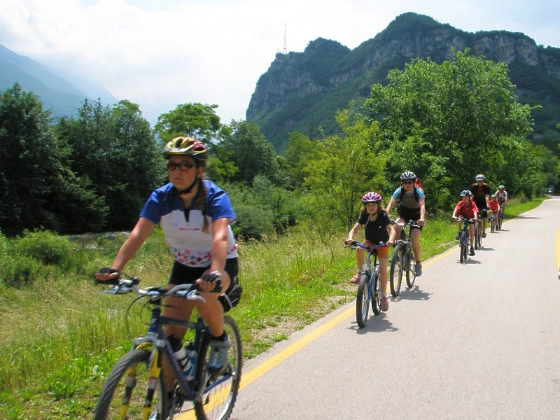 Fietsen met kinderen door Noord- Italie