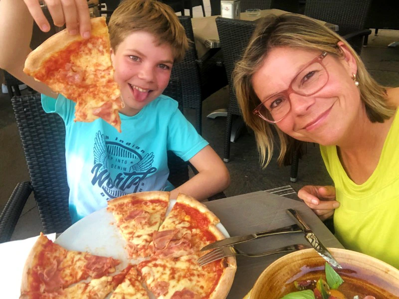 Pizza eten in Cagliari - sardinie