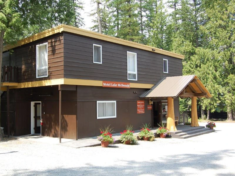 Glacier National Park hotel lodge cabin