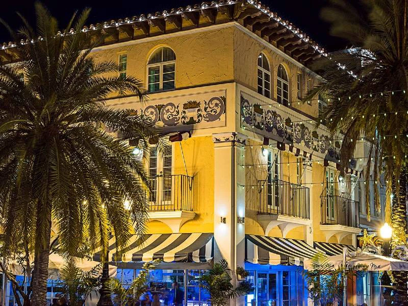 Buitenkant van hotel in Miami