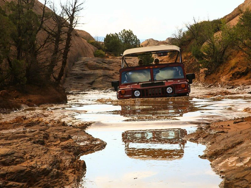 hummer safari arches national park moab