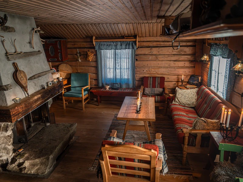 off-grid berghut