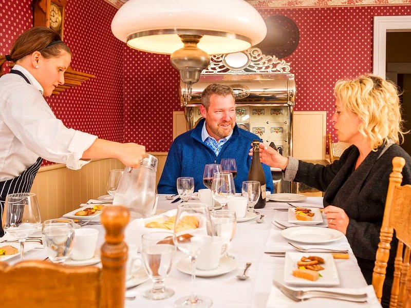 Canada Lighthouse dining