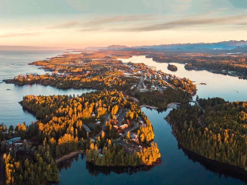 Ucluelet van bovenaf