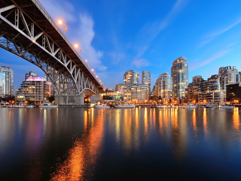 skyline vancouver met lichtjes