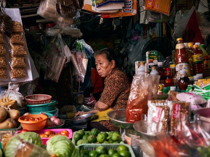 river kwai markt thailand fruit vrouw