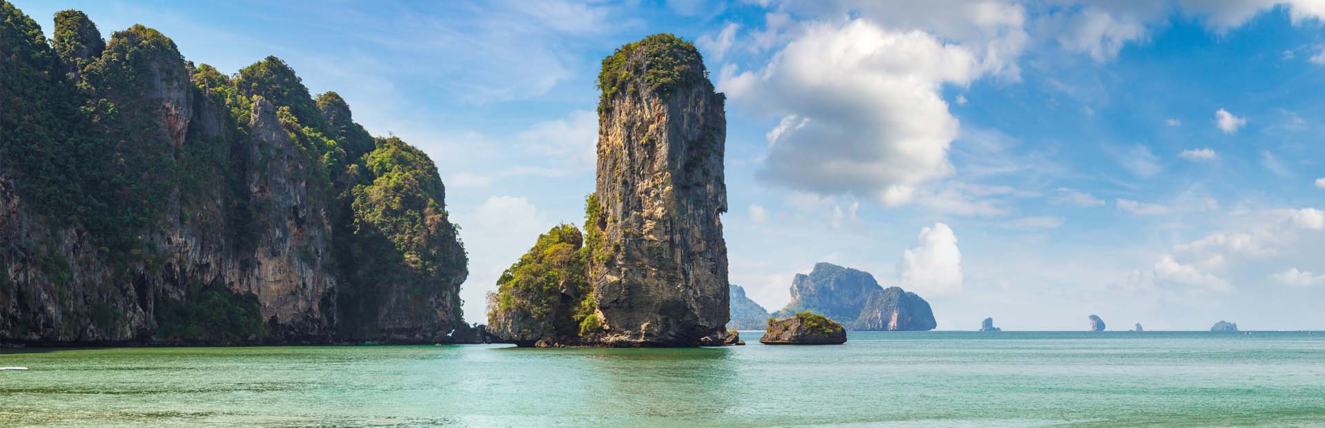 Kajakken tussen de kalkrotsen Ao Nang