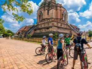 Thailand-Chiang Mai-fietsen met kinderen