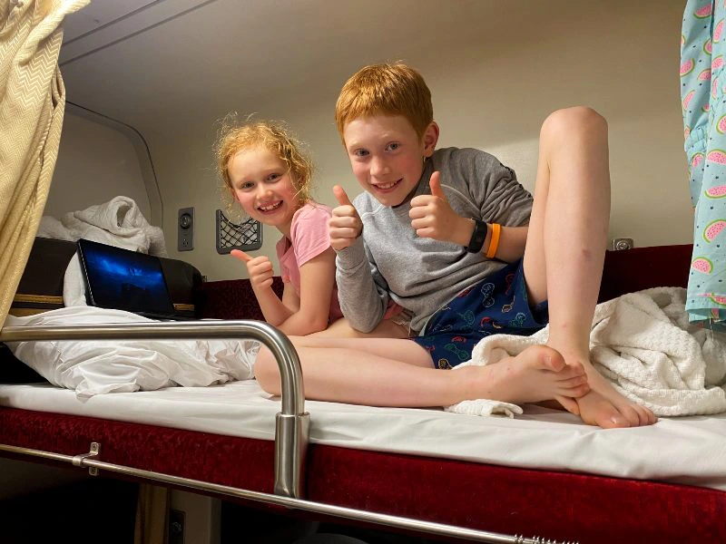 nachttrein thailand kinderen bed