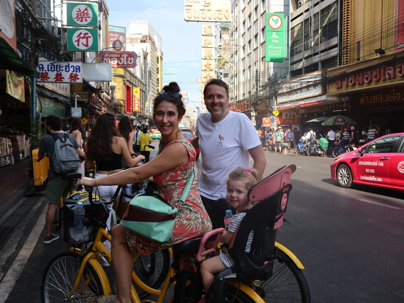 Fietsen in Bangkok met je gezin