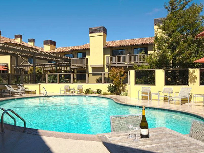 Overnachten in hotel met zwembad in Monterey