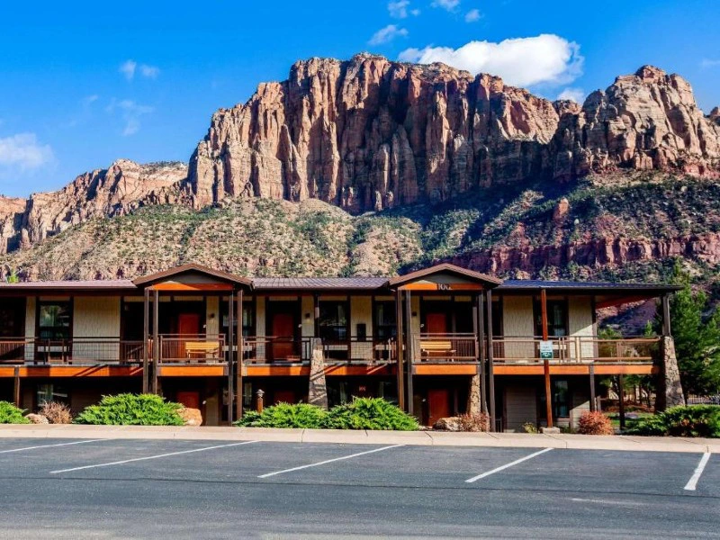 Hotel Springdale