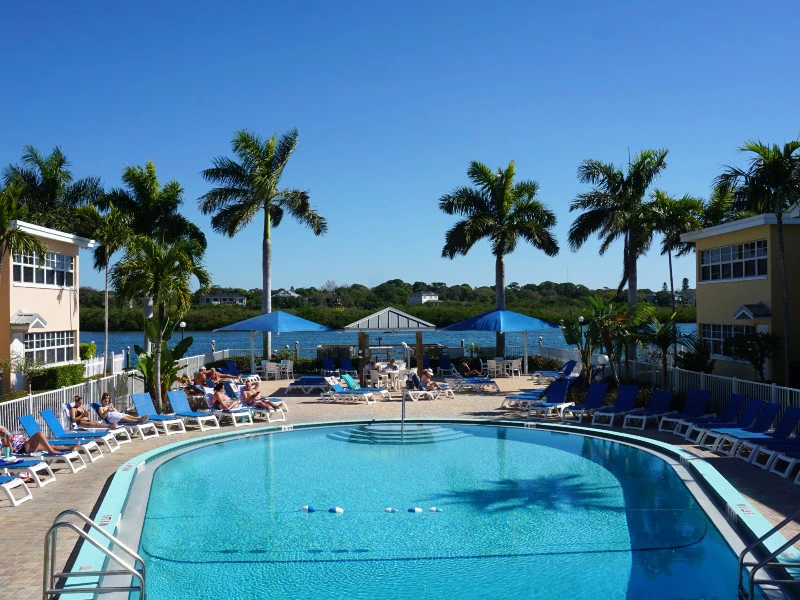 zwembad motel strand indian shores florida