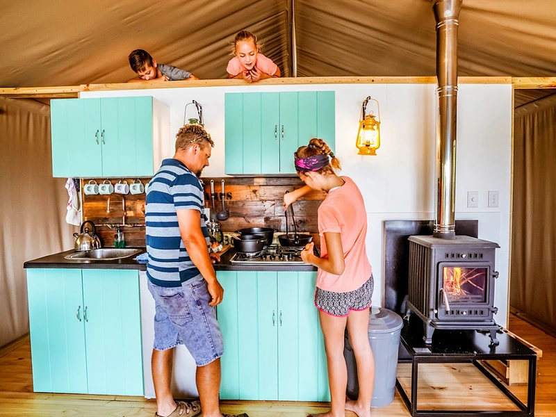 glamping-hoedspruit-kruger-koken met familie in Zuid-Afrika