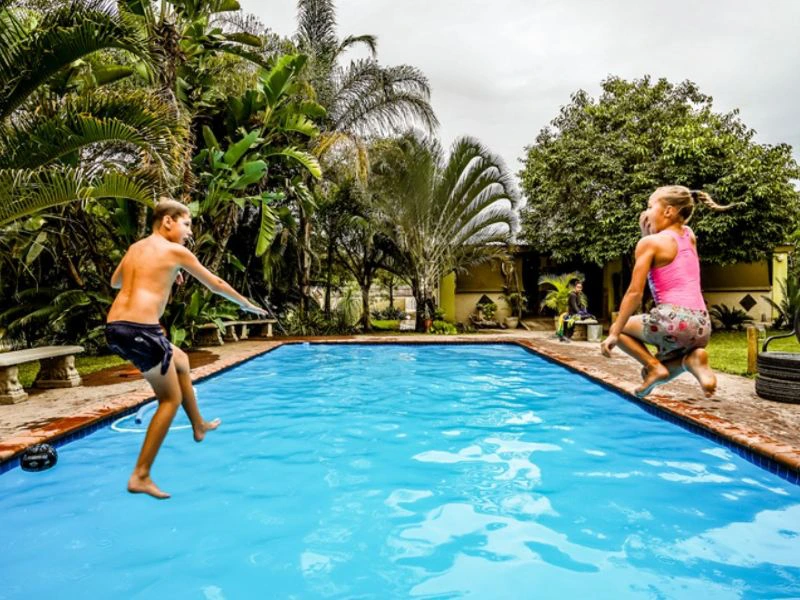 zwembad-glamping-hoedspruit-zuid-afrika