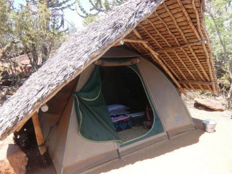 Slapen in een tent Maji Moto