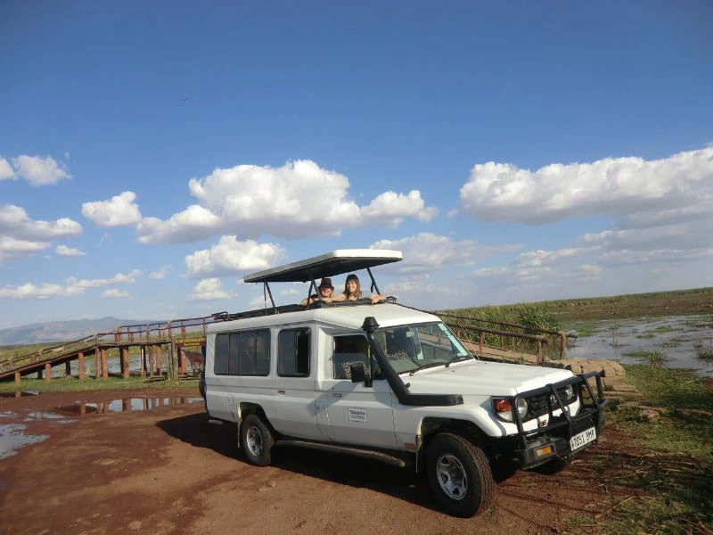 Safari voertuig met open dak